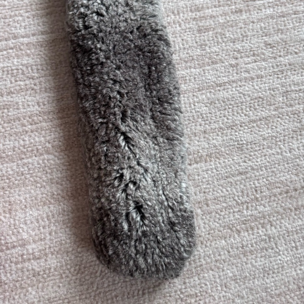 Restoration Hardware Plush Gray Faux Fur Accessory - Picture 10 of 12